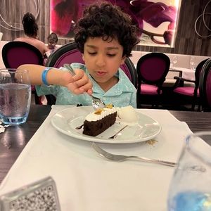 Meet your Posher, Iqbal